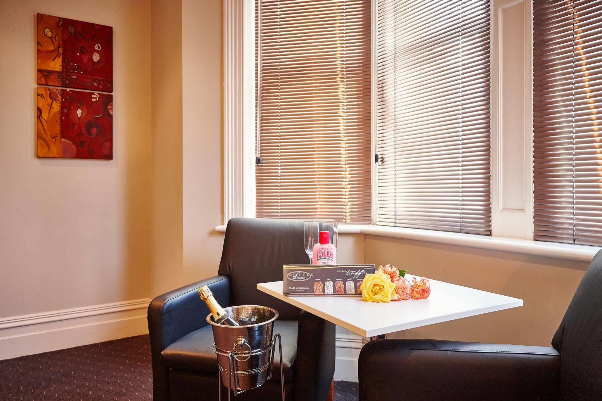 Auldington Hotel Launceston Esterno foto
