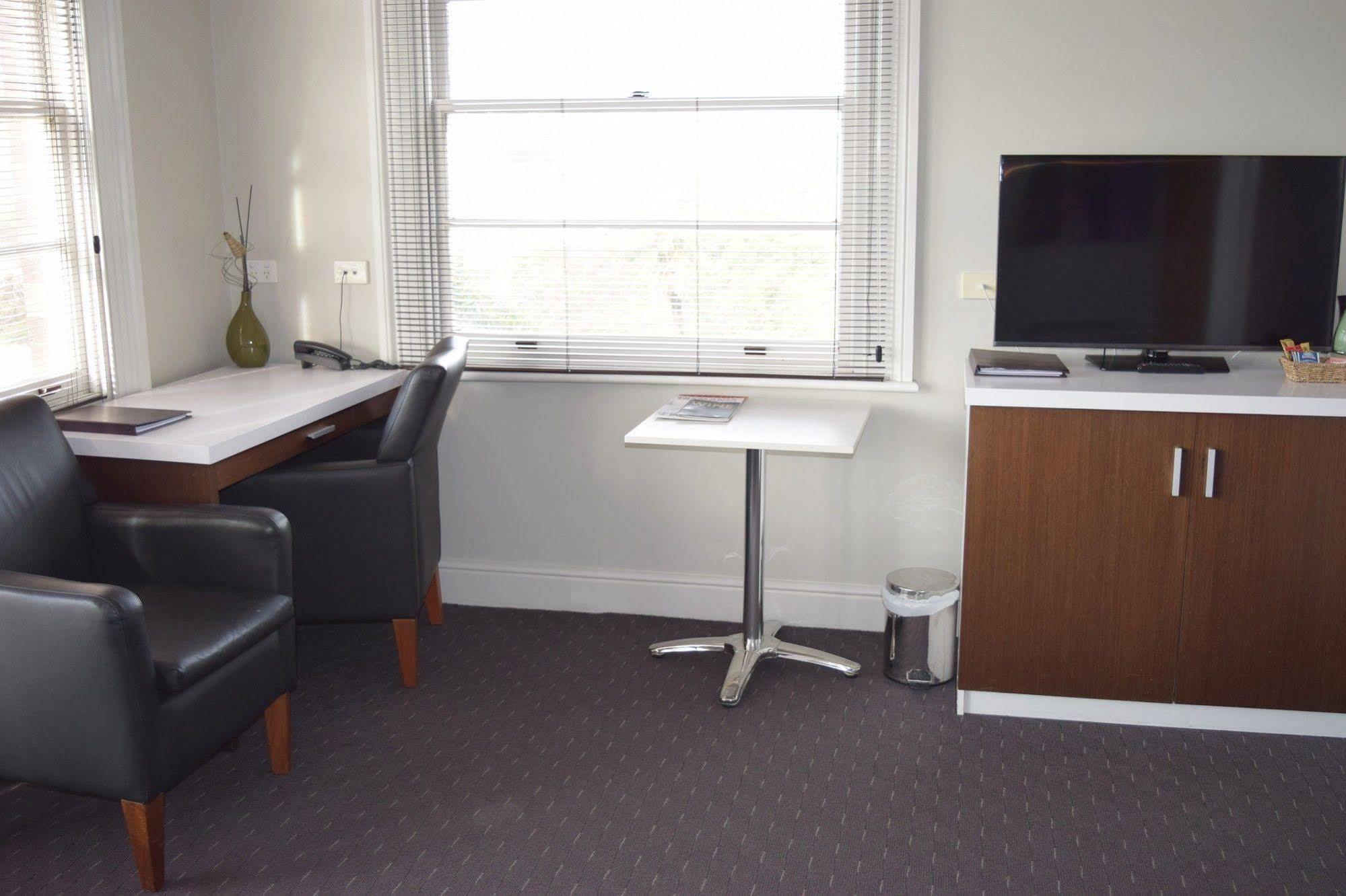 Auldington Hotel Launceston Esterno foto