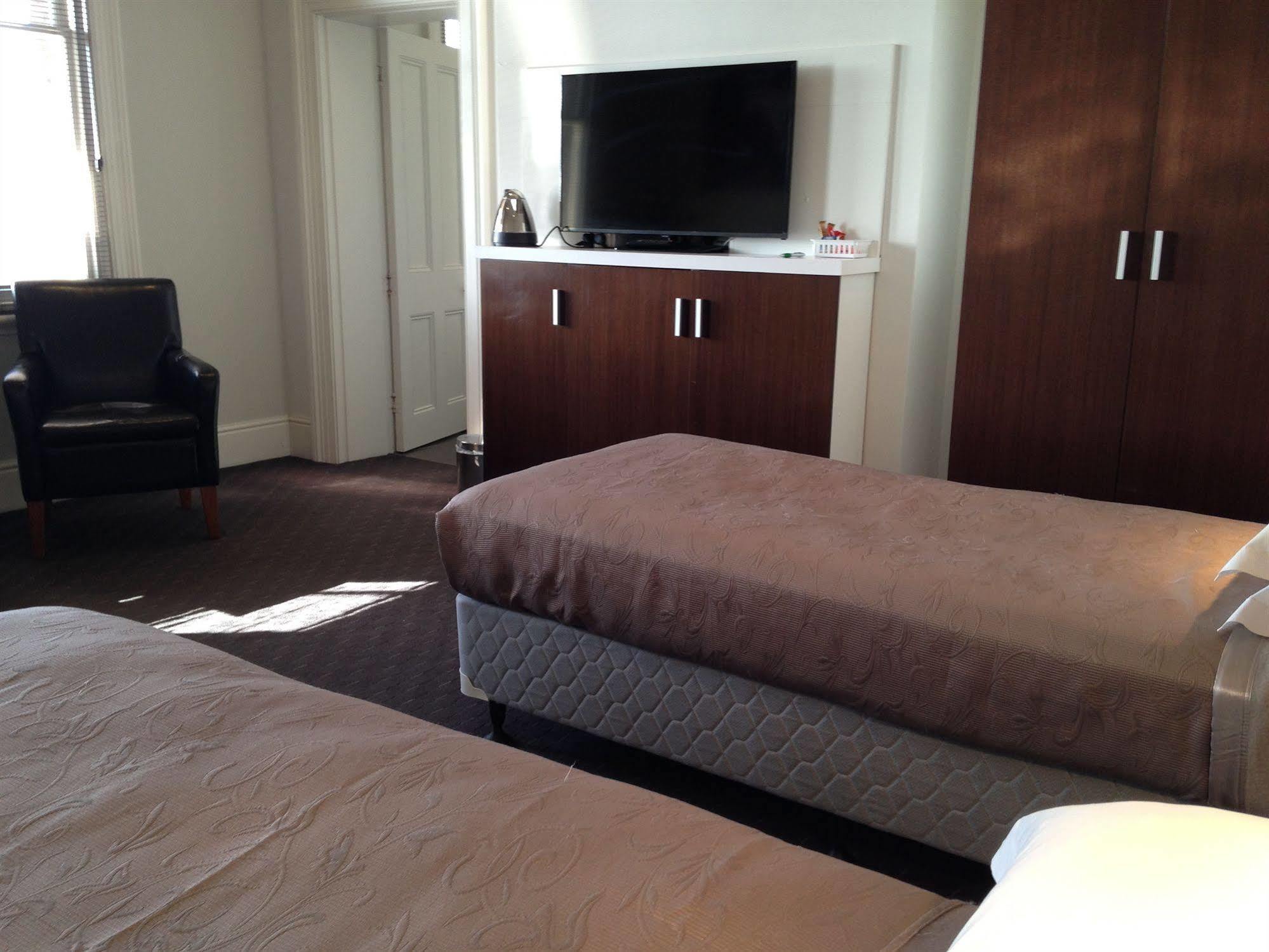 Auldington Hotel Launceston Esterno foto