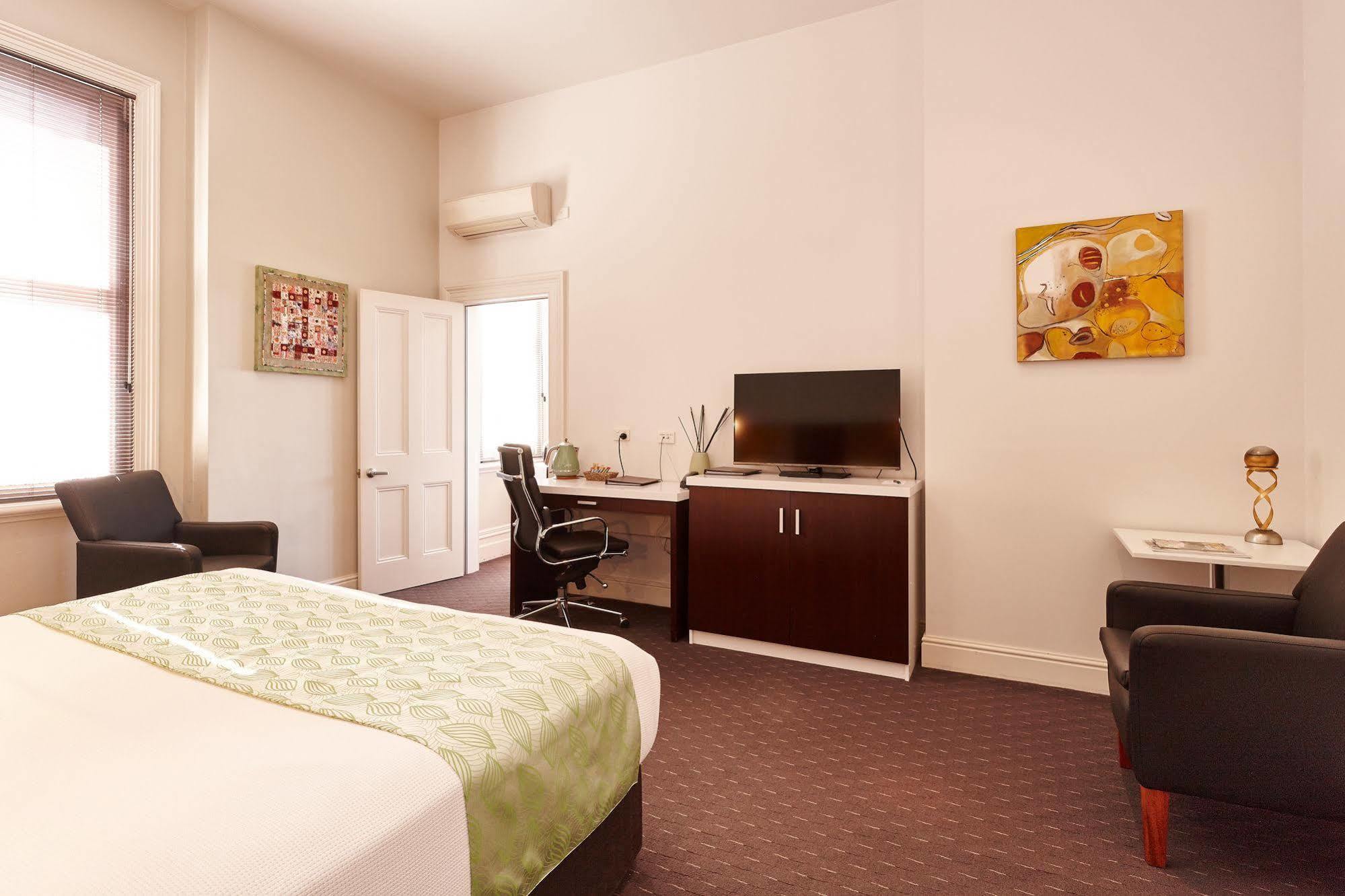 Auldington Hotel Launceston Esterno foto