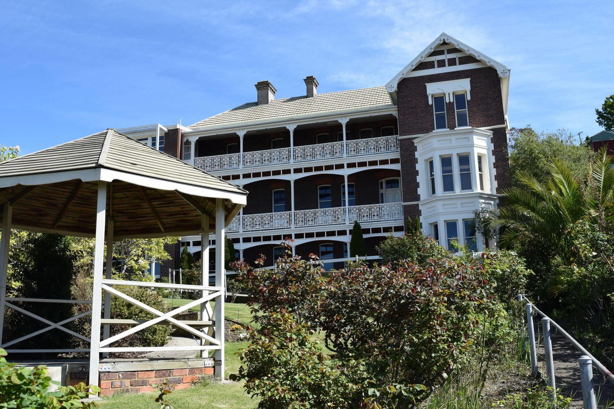 Auldington Hotel Launceston Esterno foto